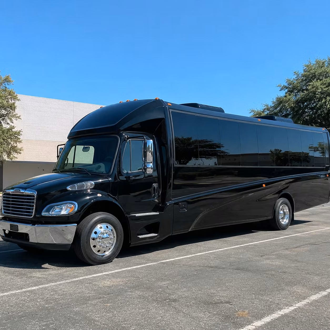 memphis 30 passenger minibus rental