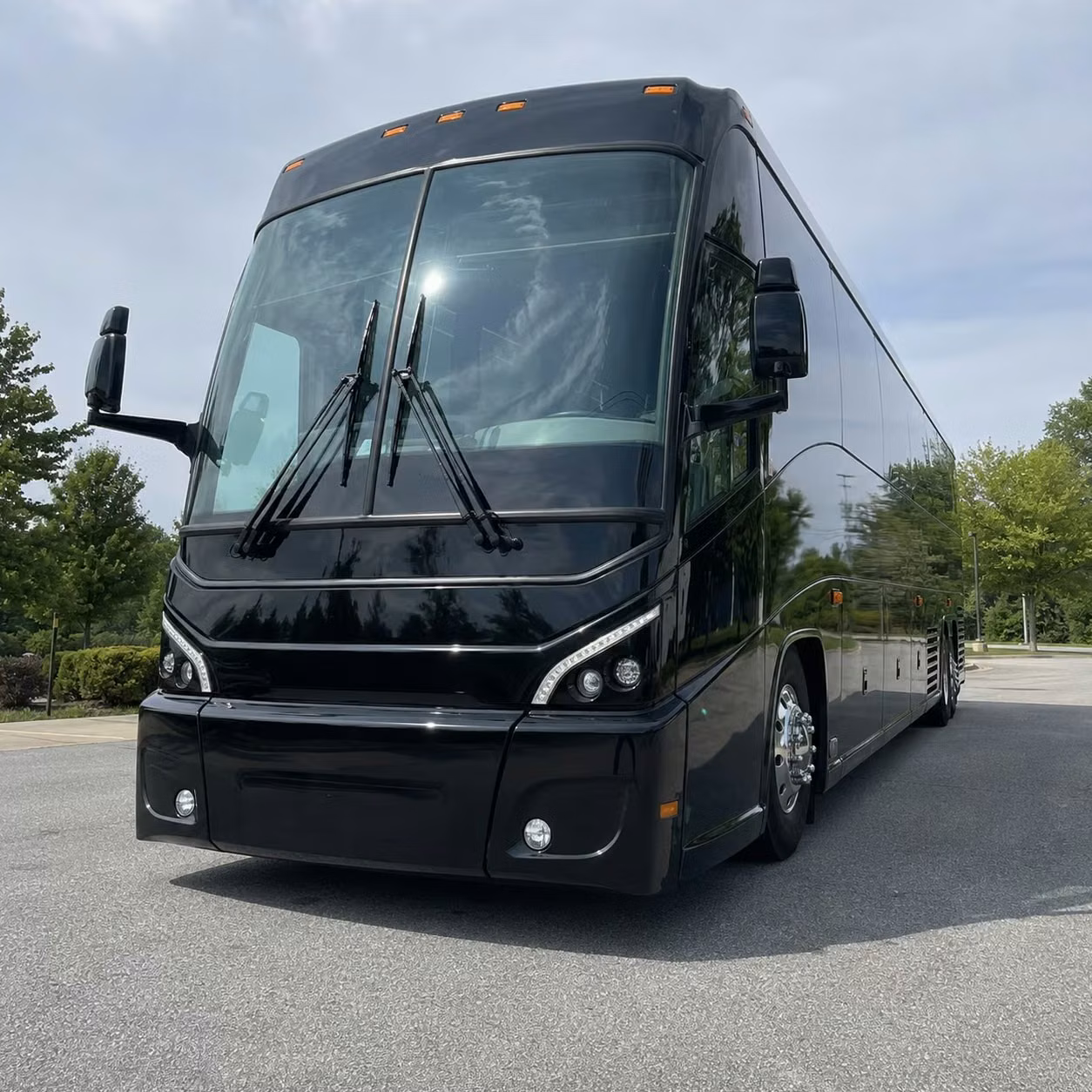 memphis charter bus rental exterior
