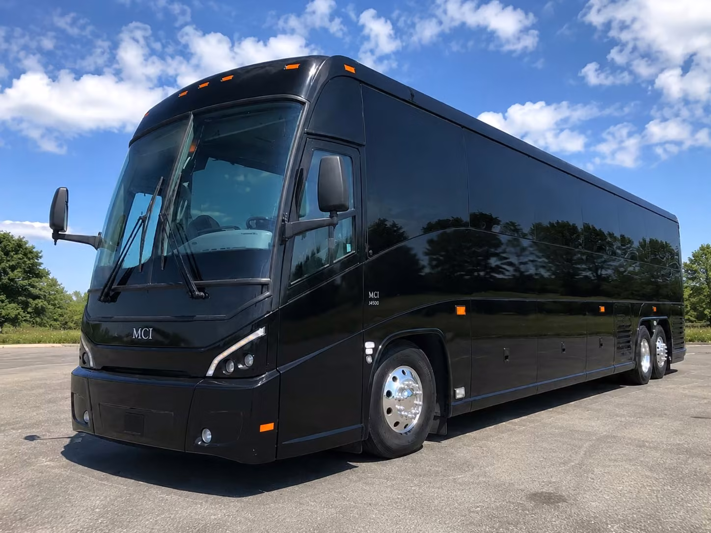 school field trip bus rentals in memphis