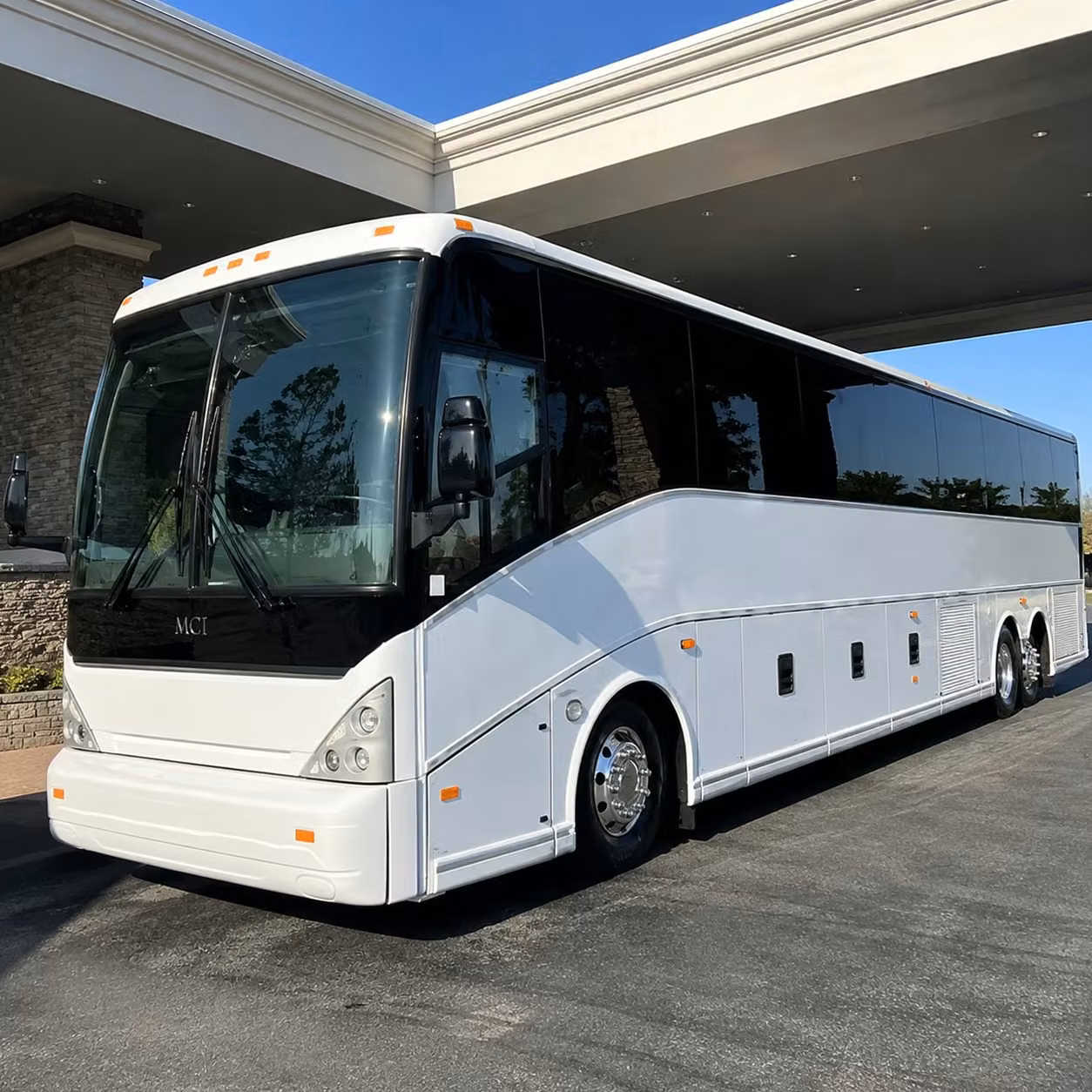 wedding guest airport shuttles in memphis tennessee